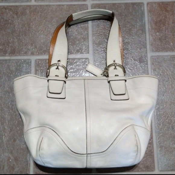 Coach all leatherB066-9544 off white cream buckle strap Soho satchel tote - Picture 2 of 11